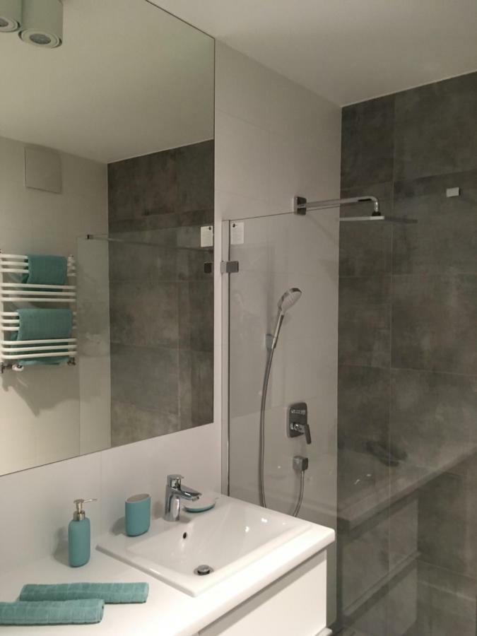 Apartment In The Gantry Hall - W19 Cracovia Esterno foto