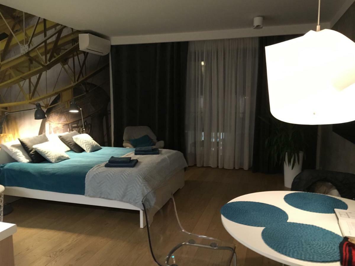 Apartment In The Gantry Hall - W19 Cracovia Esterno foto